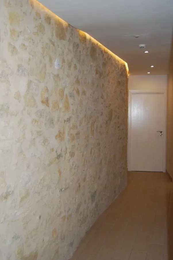 Fonda Comerc Estudio Doble Torroella De Montgri 0*,