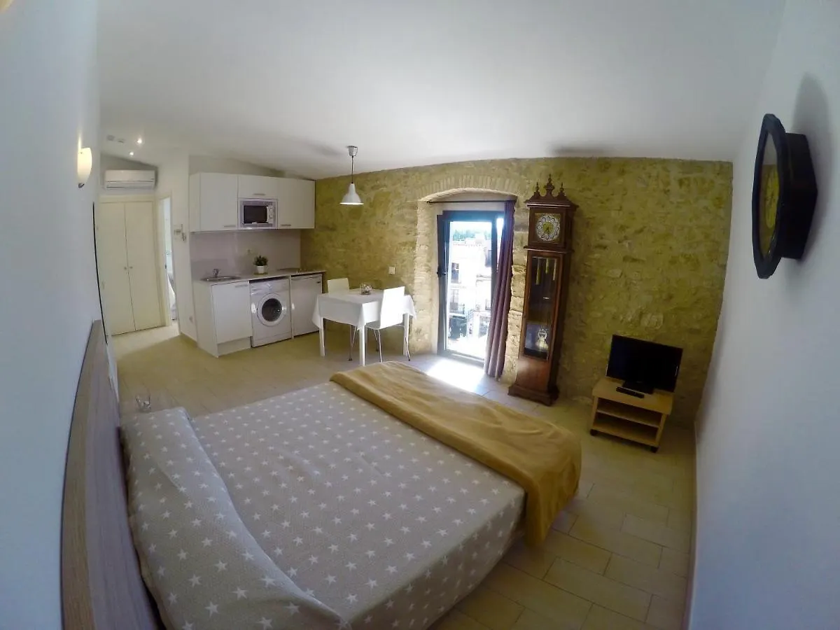 Fonda Comerc Estudio Doble Torroella de Montgrí Apartment